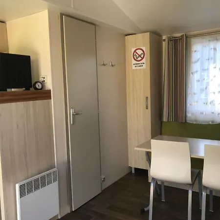 Mobil-home Dans Camping