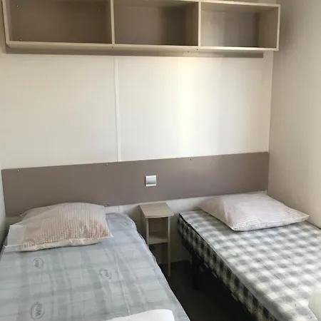 Mobil-home Dans Camping